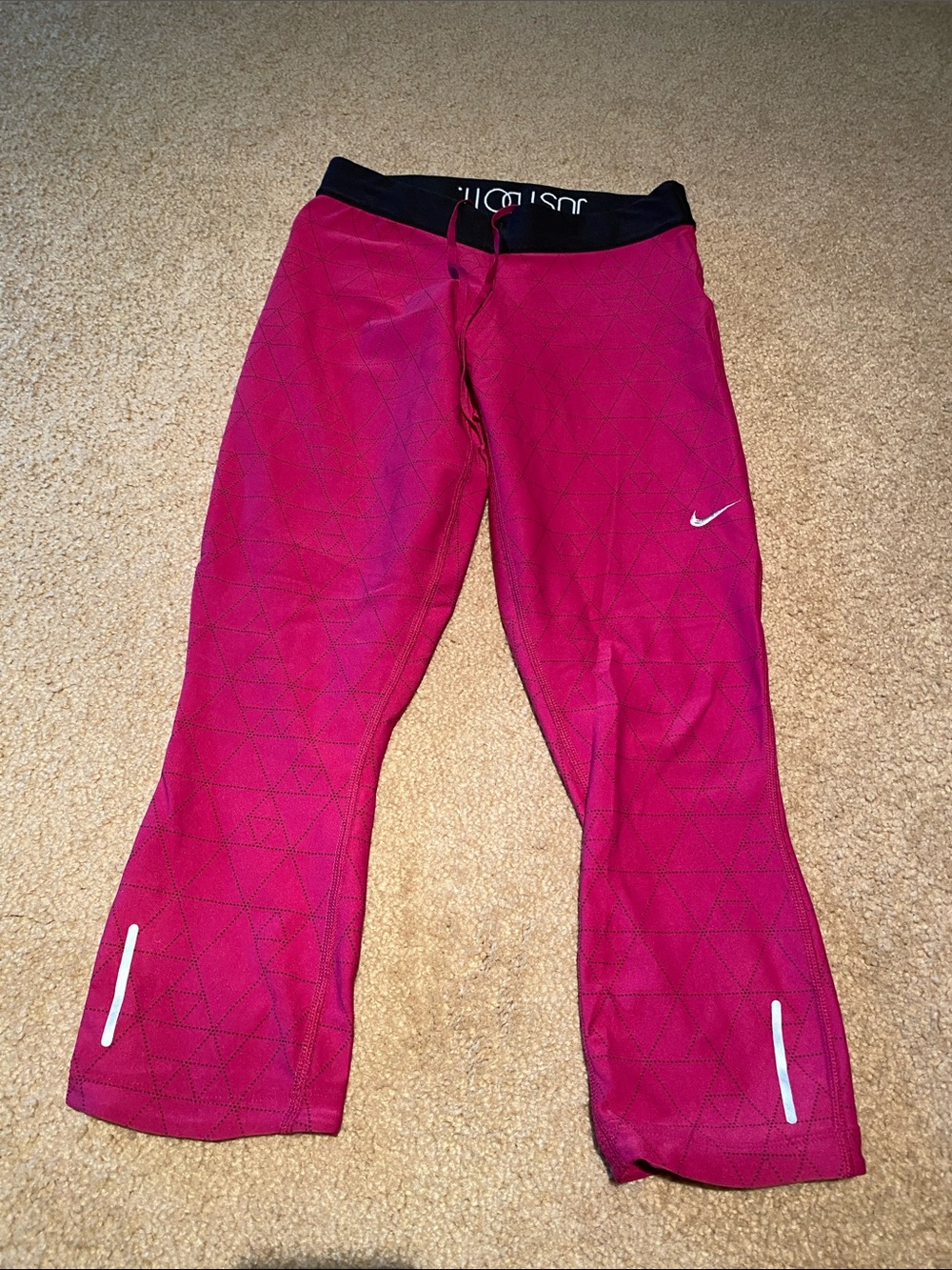 Nike Women’s Fuchsia Athletic Jogger Capris